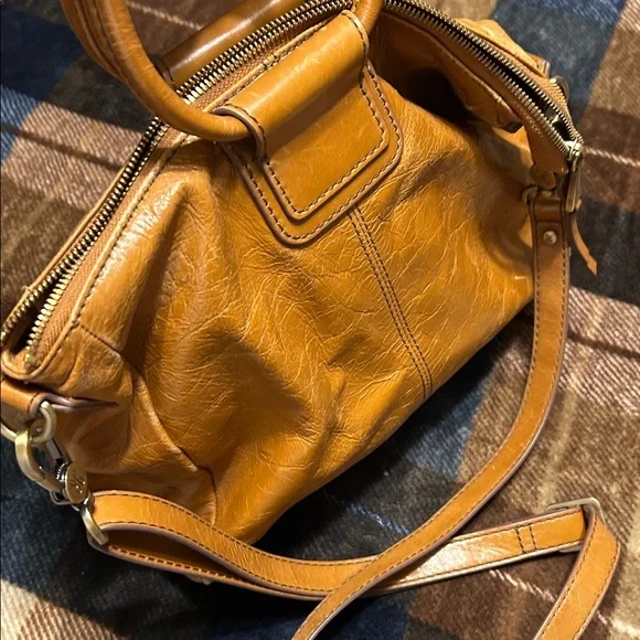 HOBO Tan Leather Shoulder Bag - Picture 5 of 15